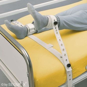 SEGUFIX-Fußhalterung robust Gr. M mit Magnetschloss-System schwarz