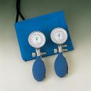 Konstante I Blutdruckmessgerät blau mit Stethoskop